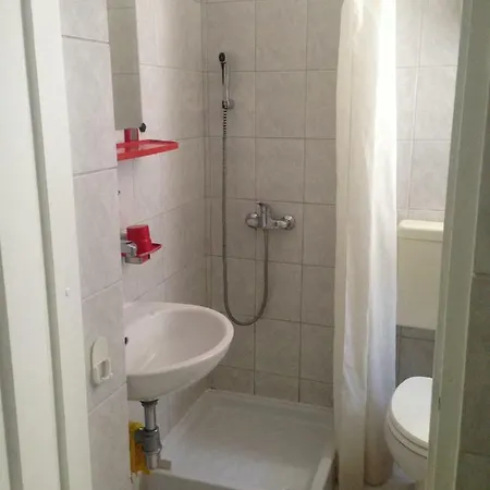 Larla Apartment *